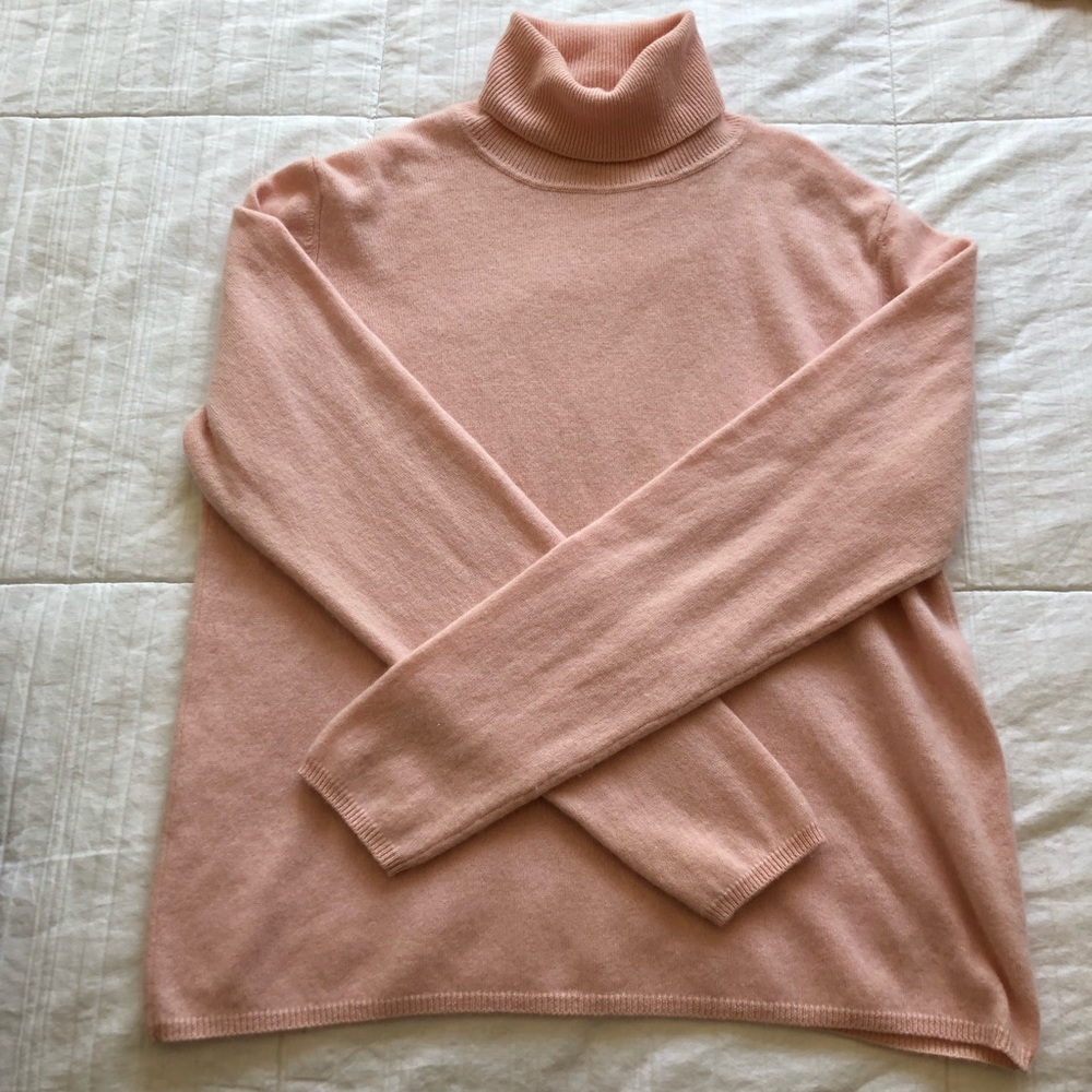 Vintage Pink cashmere turtle neck sweater
